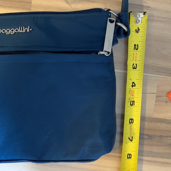 Baggallini bag NWT! - Picture 9 of 10